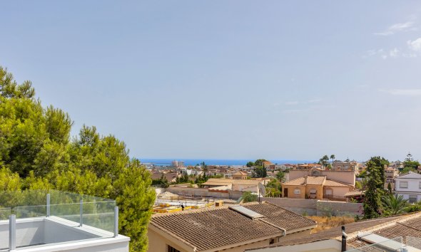 Resale - Villa / House - Torrevieja - Los Balcones