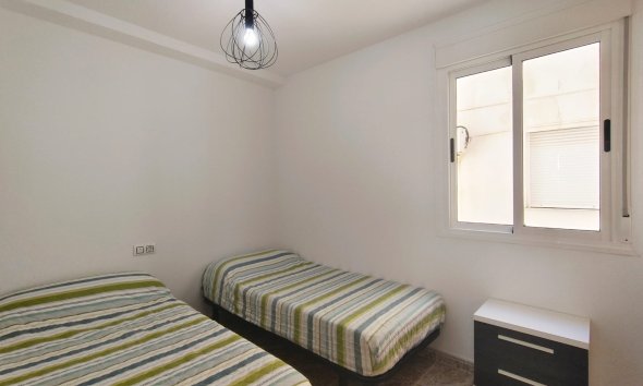 Reventa - Apartamento / Dúplex - Orihuela Costa - Villamartín