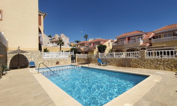 Reventa - Apartamento / Dúplex - Orihuela Costa - Villamartín