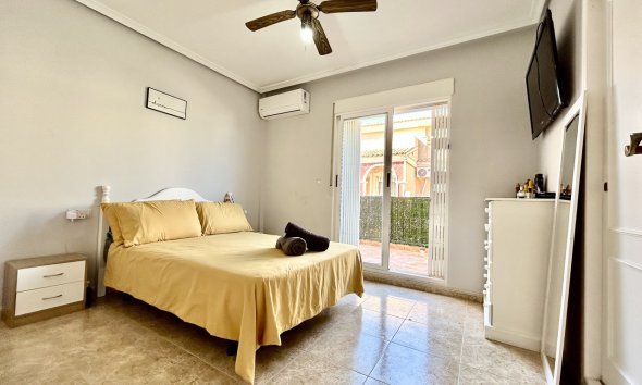 Resale - Townhouse / Terraced House - Orihuela Costa - La Zenia