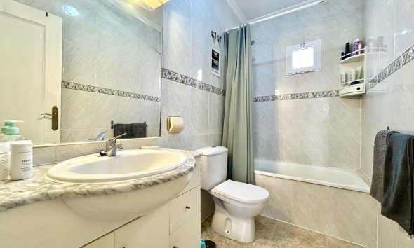 Resale - Townhouse / Terraced House - Orihuela Costa - La Zenia