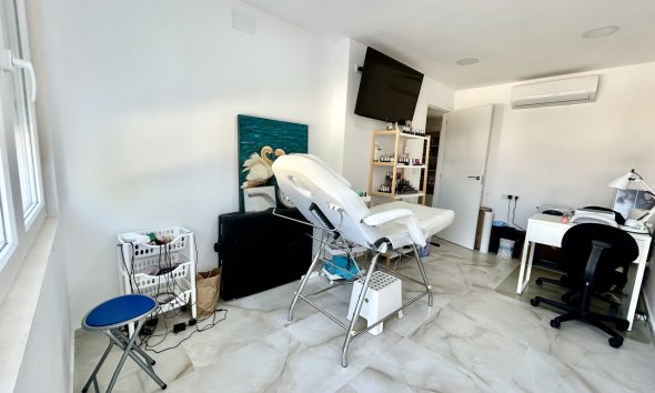 Resale - Townhouse / Terraced House - Torrevieja - Los Balcones