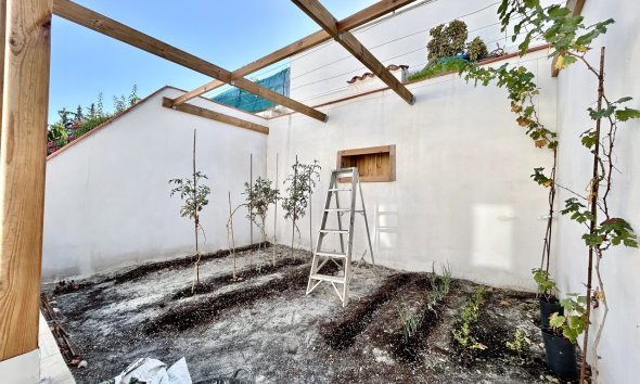 Resale - Townhouse / Terraced House - Torrevieja - Los Balcones