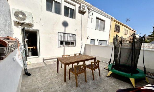 Resale - Townhouse / Terraced House - Torrevieja - Los Balcones