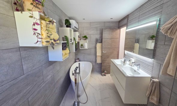 Reventa - Villa / Casa - Crevillente