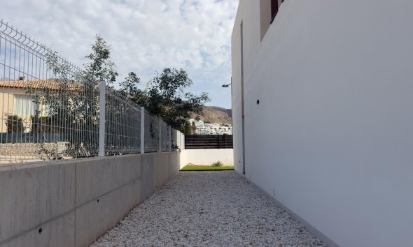 Obra nueva - Villa / Casa - Finestrat