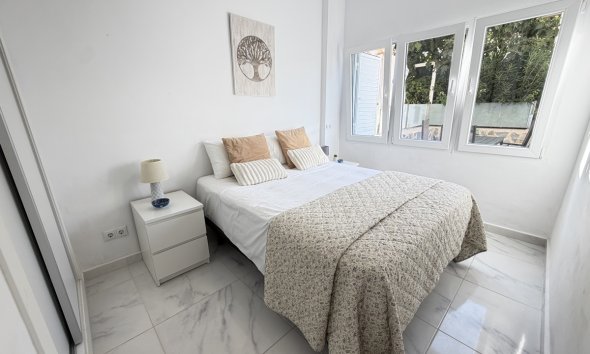Reventa - Apartamento / Dúplex - Orihuela Costa - La Zenia