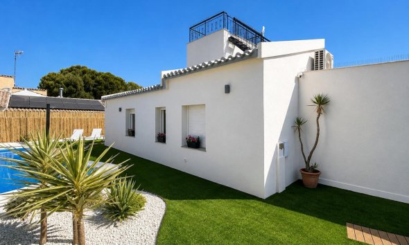 Resale - Townhouse / Terraced House - Orihuela Costa - Punta Prima