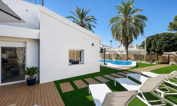 Resale - Townhouse / Terraced House - Orihuela Costa - Punta Prima