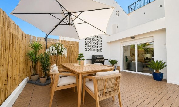 Resale - Townhouse / Terraced House - Orihuela Costa - Punta Prima