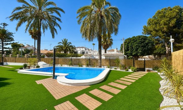 Resale - Townhouse / Terraced House - Orihuela Costa - Punta Prima