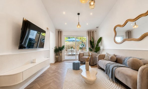 Resale - Townhouse / Terraced House - Orihuela Costa - Punta Prima