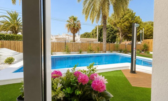 Resale - Townhouse / Terraced House - Orihuela Costa - Punta Prima