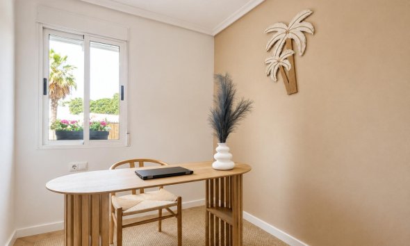 Resale - Townhouse / Terraced House - Orihuela Costa - Punta Prima