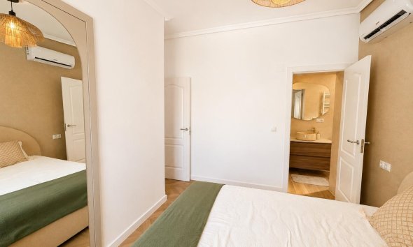 Resale - Townhouse / Terraced House - Orihuela Costa - Punta Prima