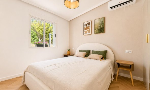 Resale - Townhouse / Terraced House - Orihuela Costa - Punta Prima