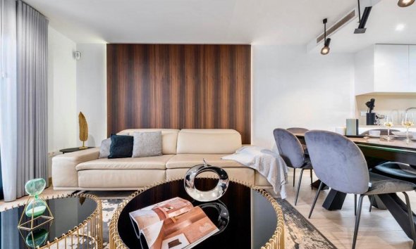 Resale - Townhouse / Terraced House - Finestrat - Urbanización