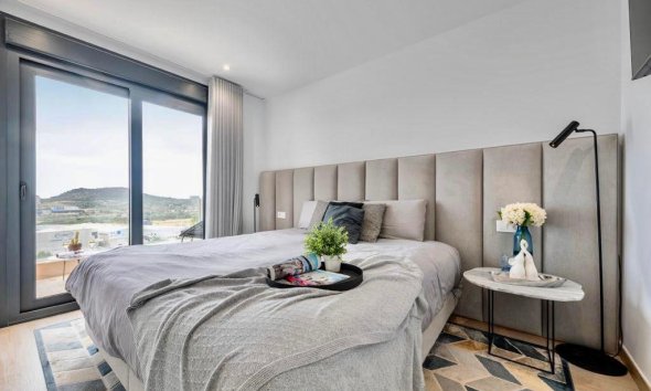 Resale - Townhouse / Terraced House - Finestrat - Urbanización