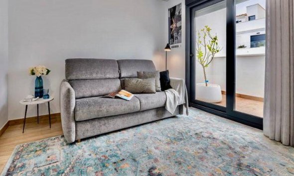 Resale - Townhouse / Terraced House - Finestrat - Urbanización