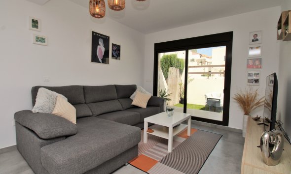 Resale - Villa / House - Orihuela Costa - PAU 8