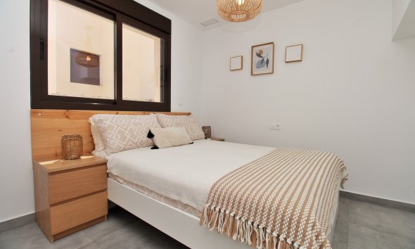 Resale - Villa / House - Orihuela Costa - PAU 8