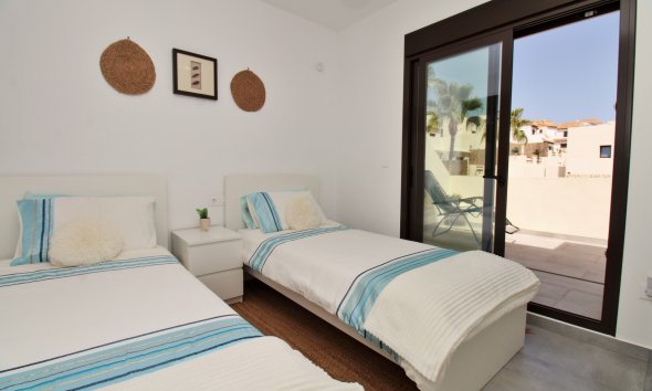 Resale - Villa / House - Orihuela Costa - PAU 8