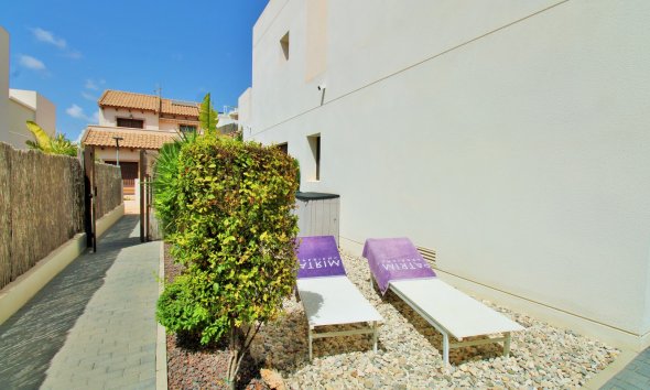 Resale - Villa / House - Orihuela Costa - PAU 8