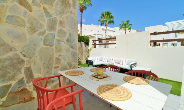 Resale - Villa / House - Orihuela Costa - PAU 8