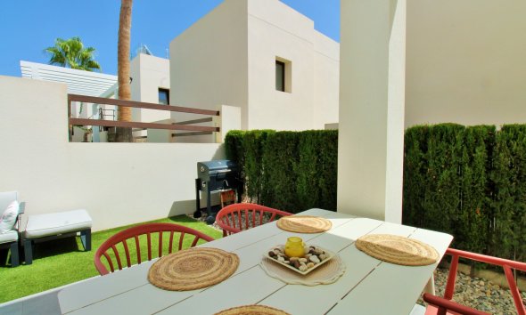 Resale - Villa / House - Orihuela Costa - PAU 8