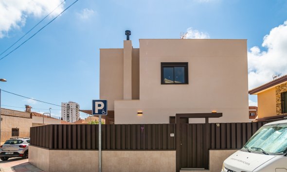 Resale - Villa / House - San Javier - Santiago de la Ribera