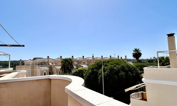 Resale - Townhouse / Terraced House - Heredades