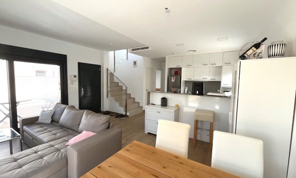 Resale - Villa / House - Ciudad Quesada - Pueblo Bravo