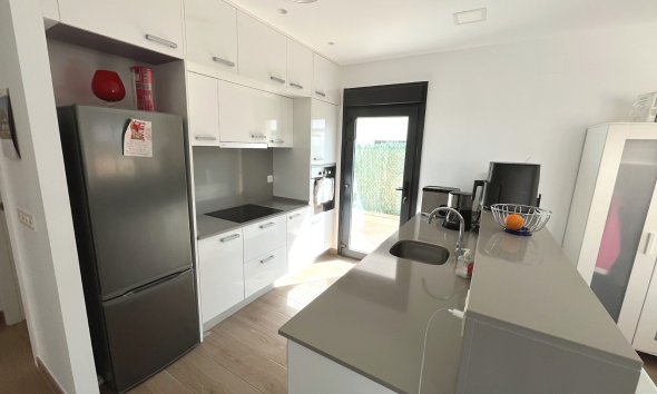 Resale - Villa / House - Ciudad Quesada - Pueblo Bravo