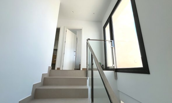 Resale - Villa / House - Ciudad Quesada - Pueblo Bravo