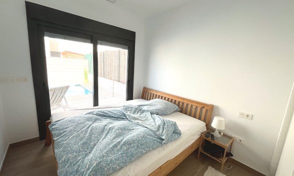 Resale - Villa / House - Ciudad Quesada - Pueblo Bravo