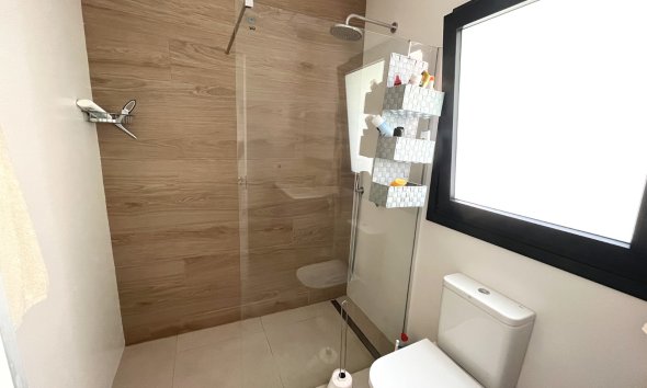 Resale - Villa / House - Ciudad Quesada - Pueblo Bravo