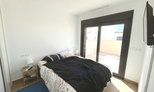 Resale - Villa / House - Ciudad Quesada - Pueblo Bravo