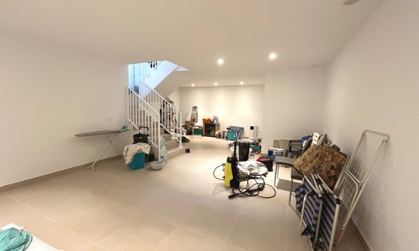 Resale - Villa / House - Ciudad Quesada - Pueblo Bravo