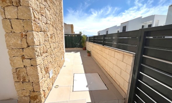 Resale - Villa / House - Ciudad Quesada - Pueblo Bravo