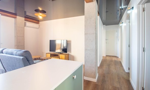 Resale - Apartament / Duplex - Torrevieja - Acequion