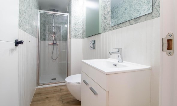 Resale - Apartament / Duplex - Torrevieja - Acequion