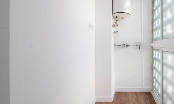 Resale - Apartament / Duplex - Torrevieja - Acequion