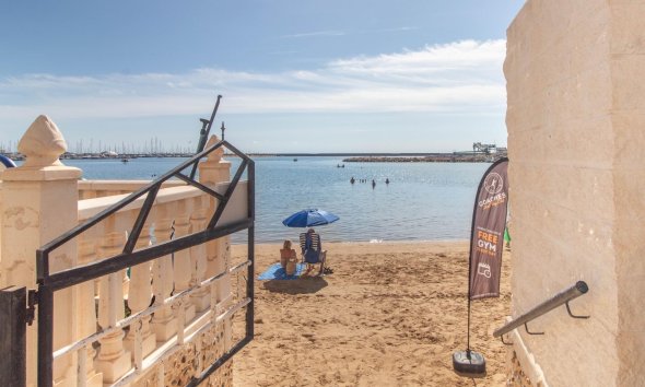 Resale - Apartament / Duplex - Torrevieja - Acequion