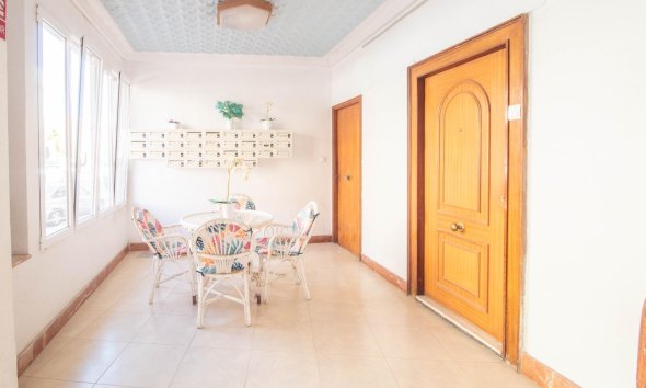Resale - Apartament / Duplex - Torrevieja - Acequion