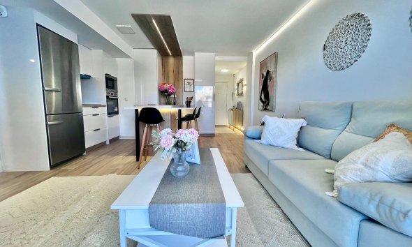 Resale - Apartament / Duplex - Torrevieja - Punta Prima