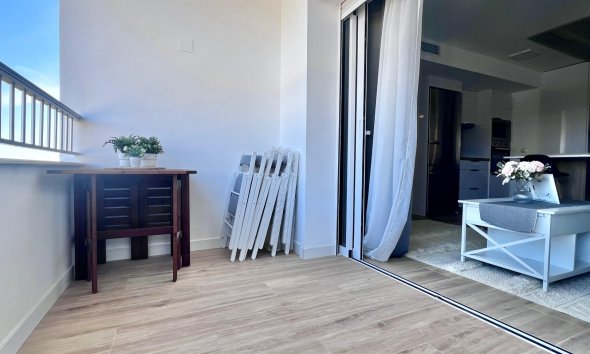 Resale - Apartament / Duplex - Torrevieja - Punta Prima