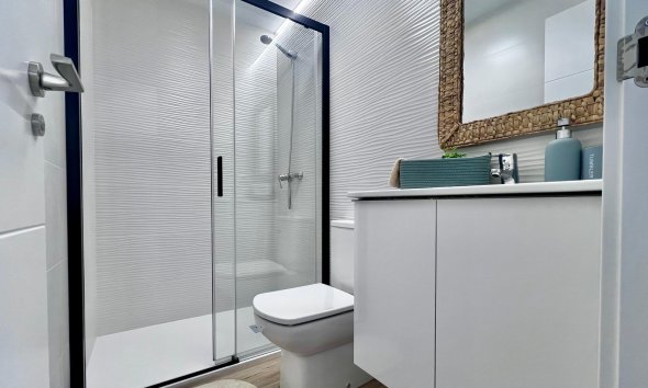 Resale - Apartament / Duplex - Torrevieja - Punta Prima