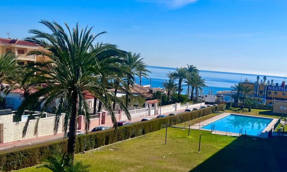 Resale - Apartament / Duplex - Torrevieja - Punta Prima
