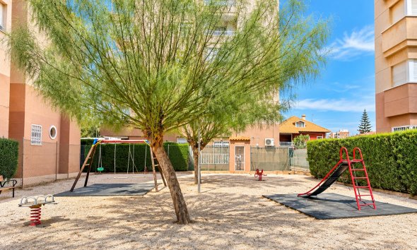 Resale - Apartament / Duplex - Torrevieja