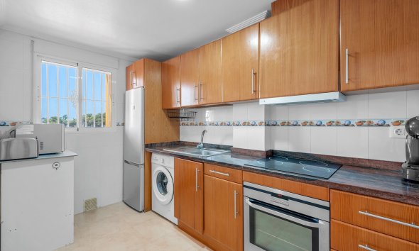 Reventa - Apartamento / Dúplex - Orihuela Costa